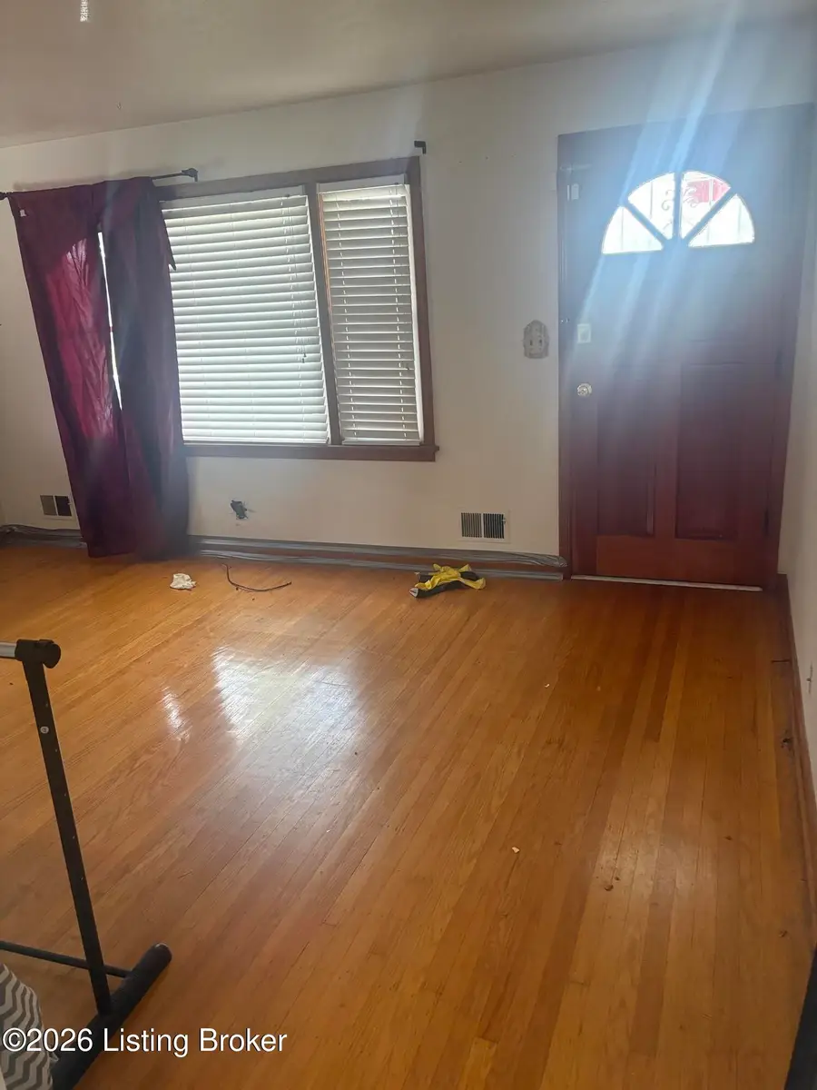 3815 Darlene Dr, Louisville, KY 40216 - #2