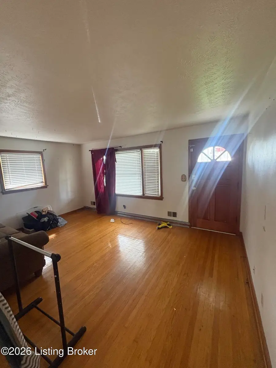 3815 Darlene Dr, Louisville, KY 40216 - #3