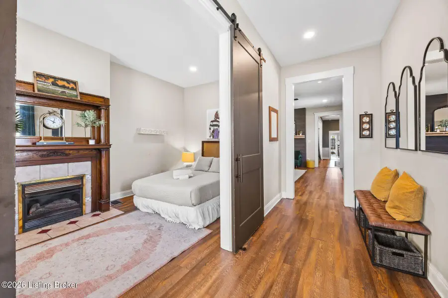 909 E Gray St, Louisville, KY 40204 - #3