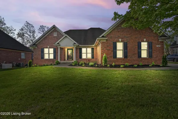 1216 Blackthorn Rd, Louisville, KY 40299