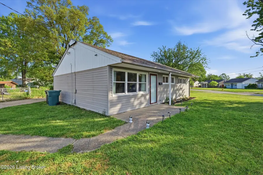 4911 Woodcock Cir, Louisville, KY 40213 - #2