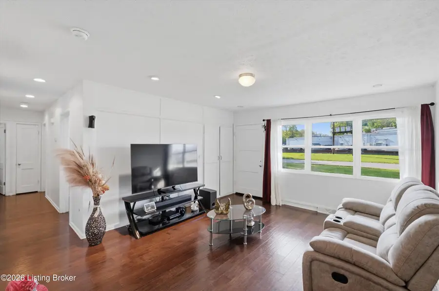 4911 Woodcock Cir, Louisville, KY 40213 - #3