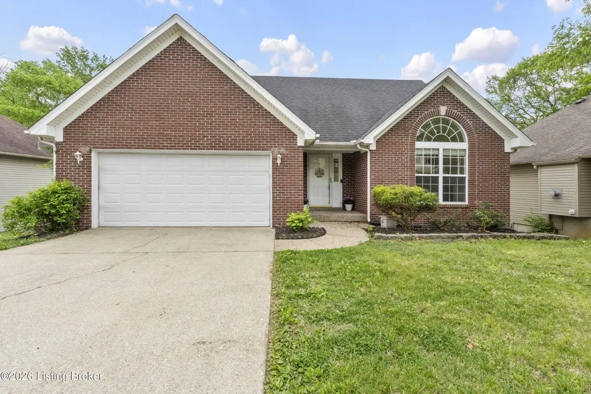 6202 Whispering Hills Blvd, Louisville, KY 40219 - #1