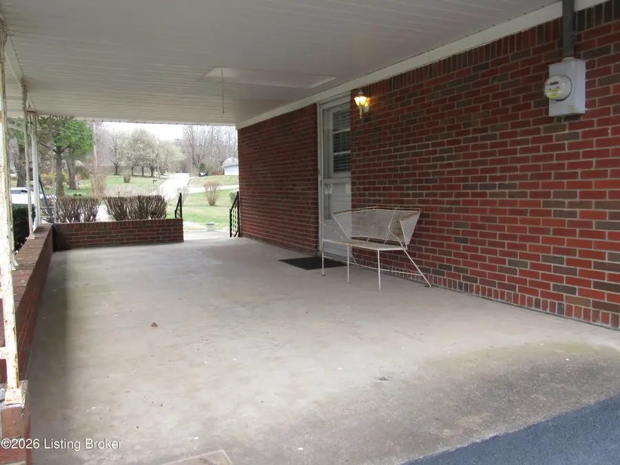 316 N Walnut St, Upton, KY 42784 - #3