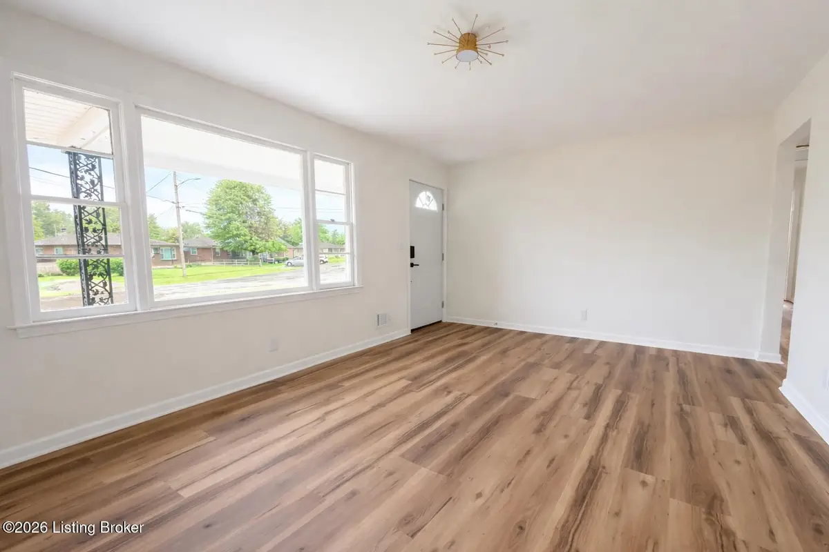 3021 Wayside Dr, Louisville, KY 40216 - #1