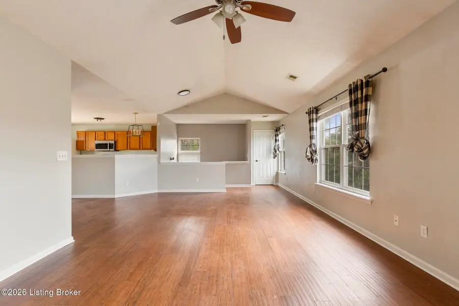 8010 Kelly Green Way, Louisville, KY 40291 - #3