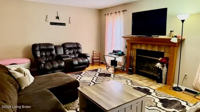 1010 Scenic Dr, Radcliff, KY 40160 - #3