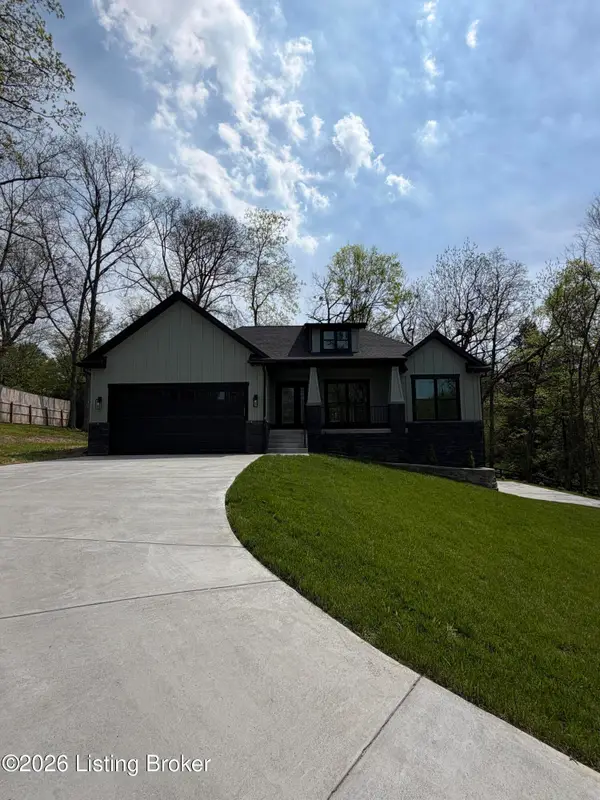 8105 Michael Ray Dr, Louisville, KY 40219