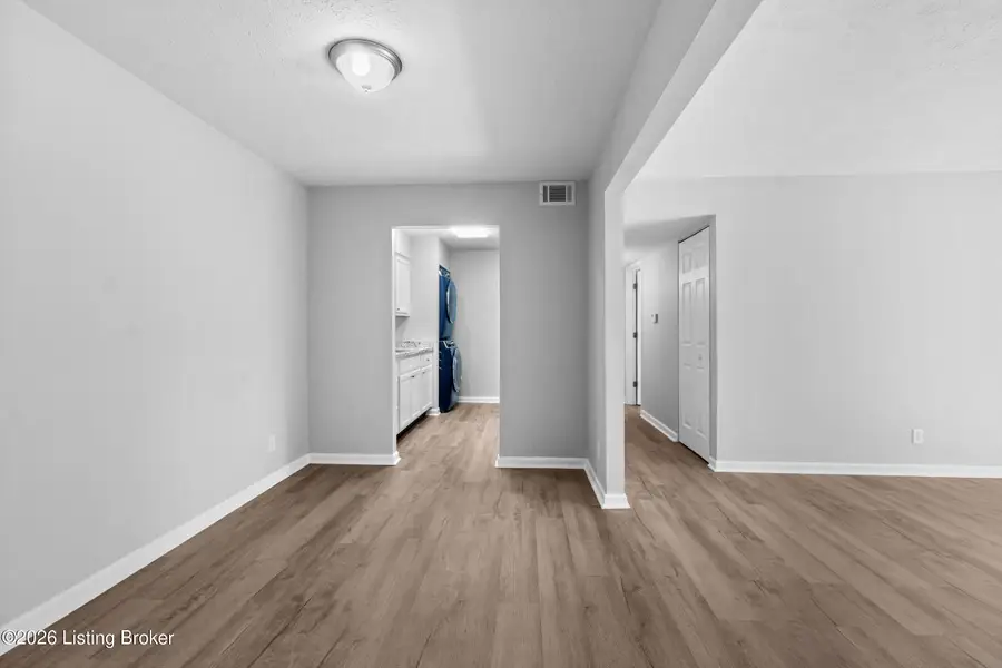 3505 Lodge Ln #APT 210, Louisville, KY 40218 - #3
