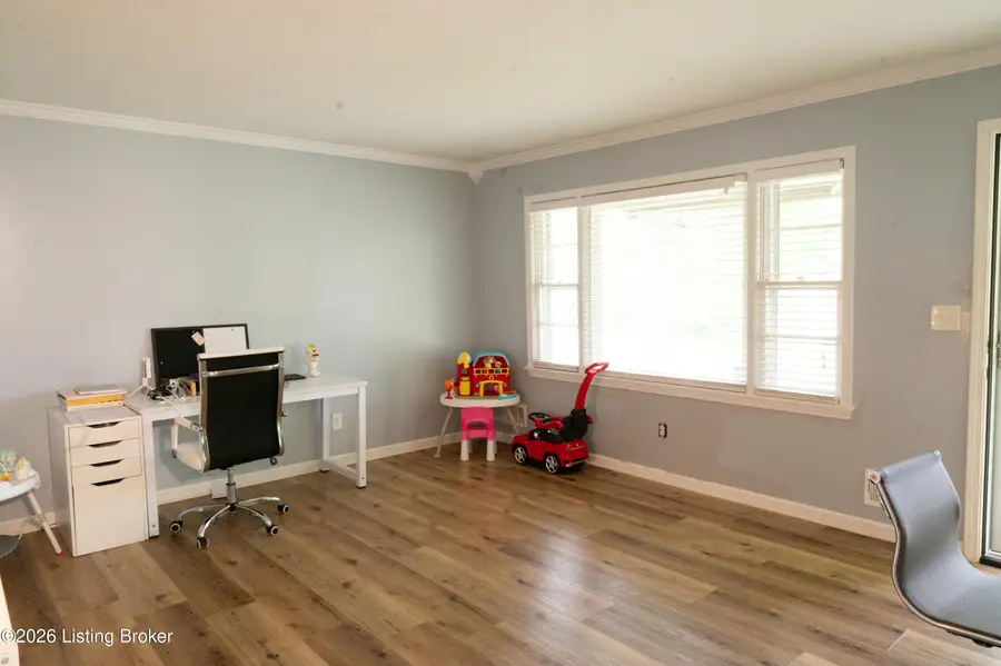 4811 Lawrie Ln, Louisville, KY 40214 - #3