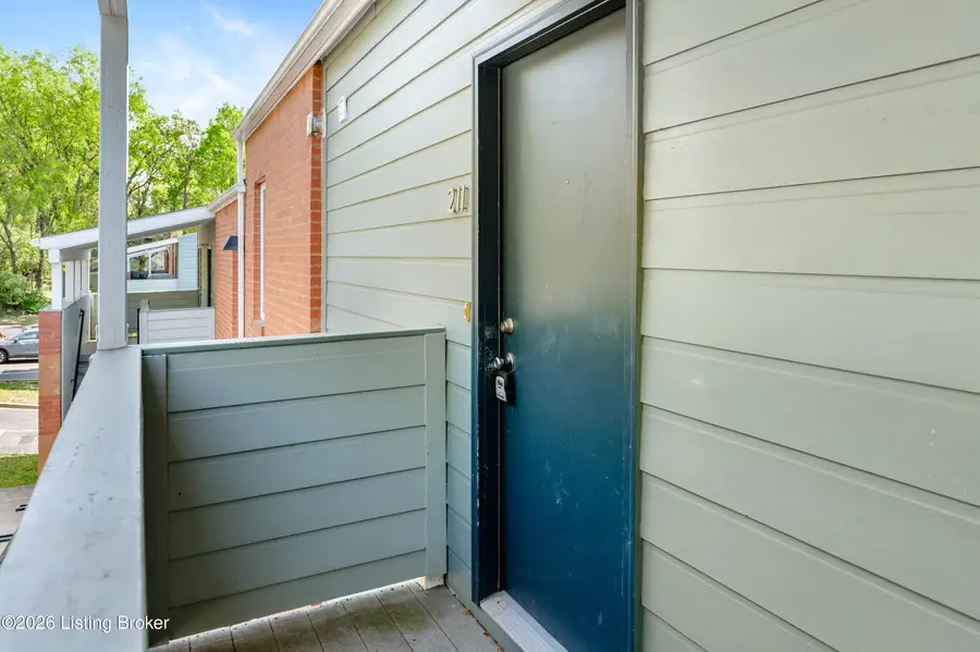2745 Grinstead Dr #APT 211, Louisville, KY 40206 - #3