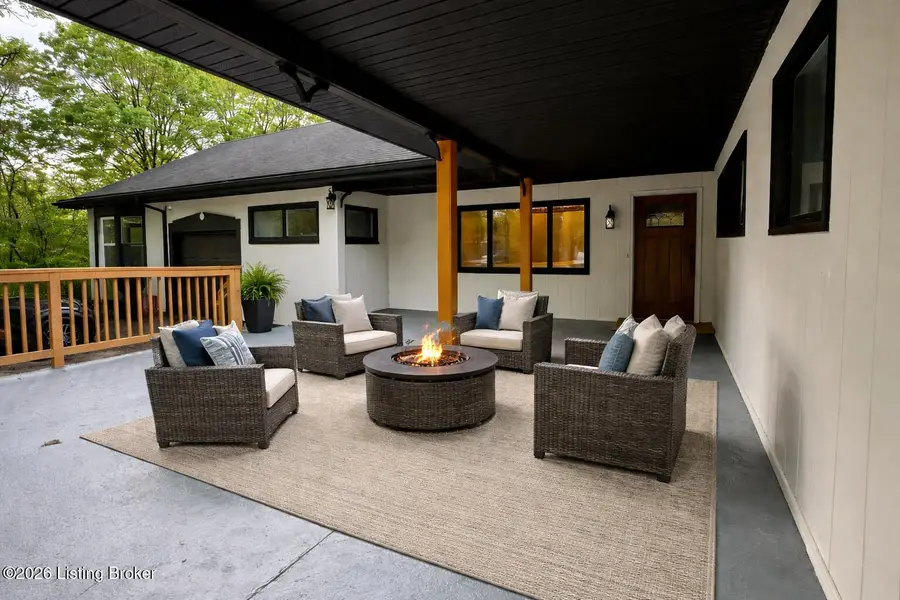 1107 Viewcrest Dr, Fairdale, KY 40118 - #3