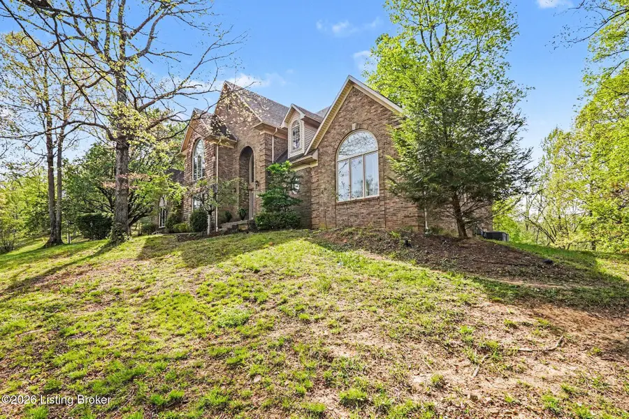 8218 St Anthony Church Rd, Louisville, KY 40214 - #2