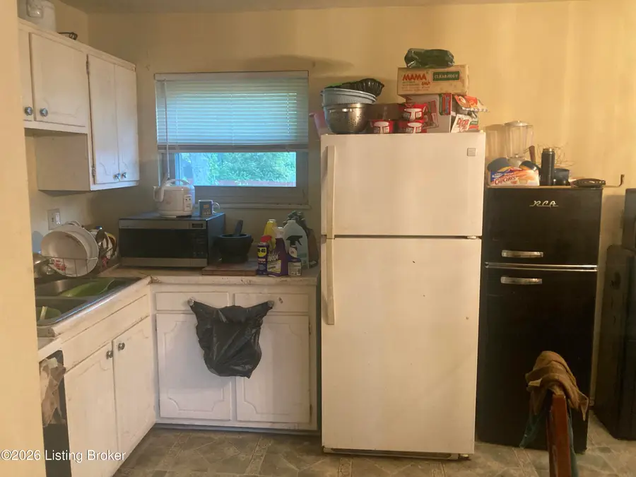 9722 Scarborough Ave, Louisville, KY 40272 - #3