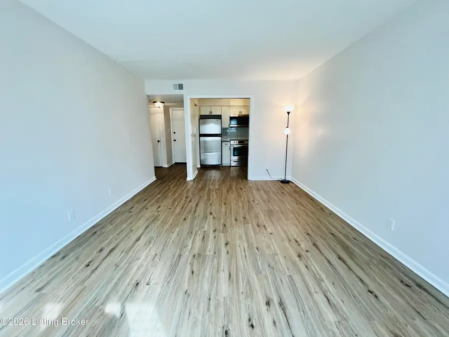 1935 Gardiner Ln #APT F92, Louisville, KY 40205 - #2