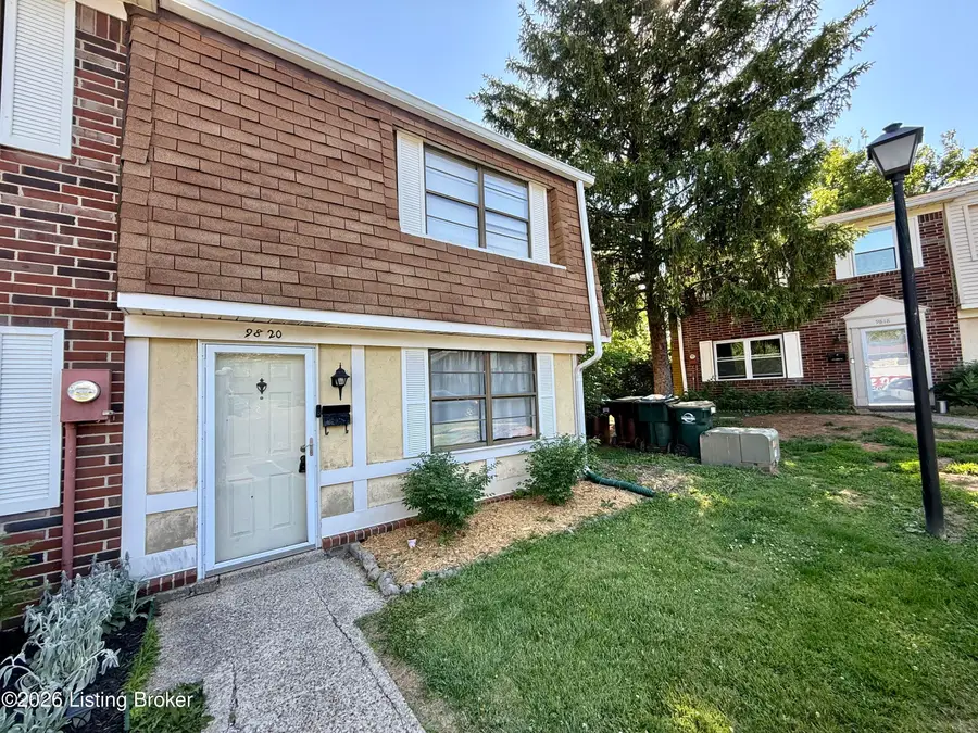 9820 Oakshire Dr, Jeffersontown, KY 40299 - #2