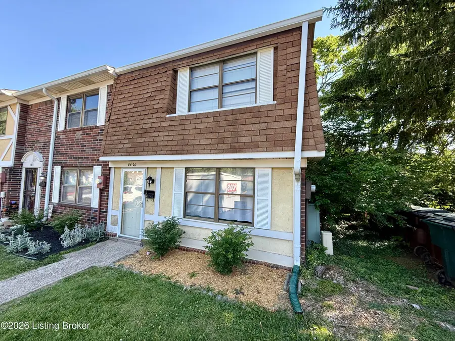 9820 Oakshire Dr, Jeffersontown, KY 40299 - #3