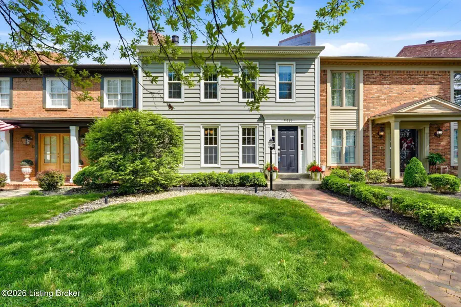 9541 Wessex Pl, Louisville, KY 40222 - #2