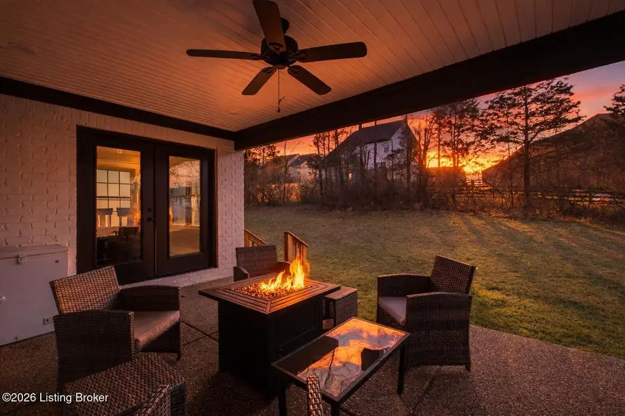 265 Bluffs Edge Dr, Mount Washington, KY 40047 - #2