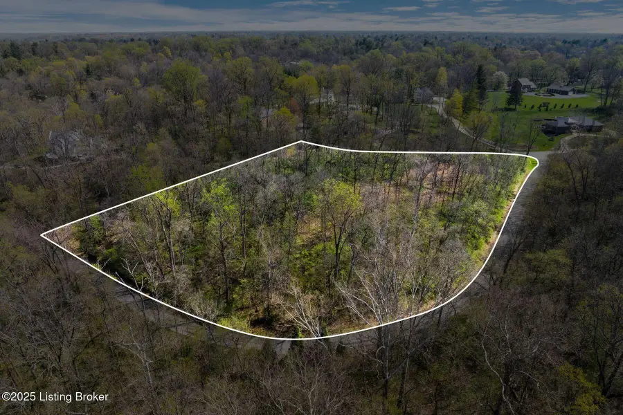 3136 Blackberry Hill Rd, Glenview, KY 40025 - #3