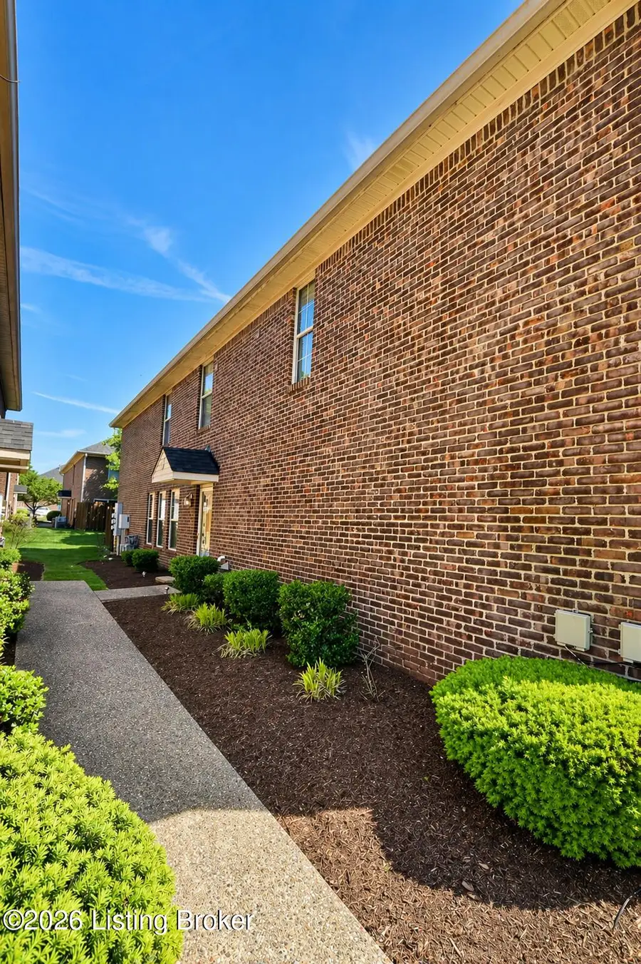 8601 Grand Neptune Dr, Louisville, KY 40228 - #3