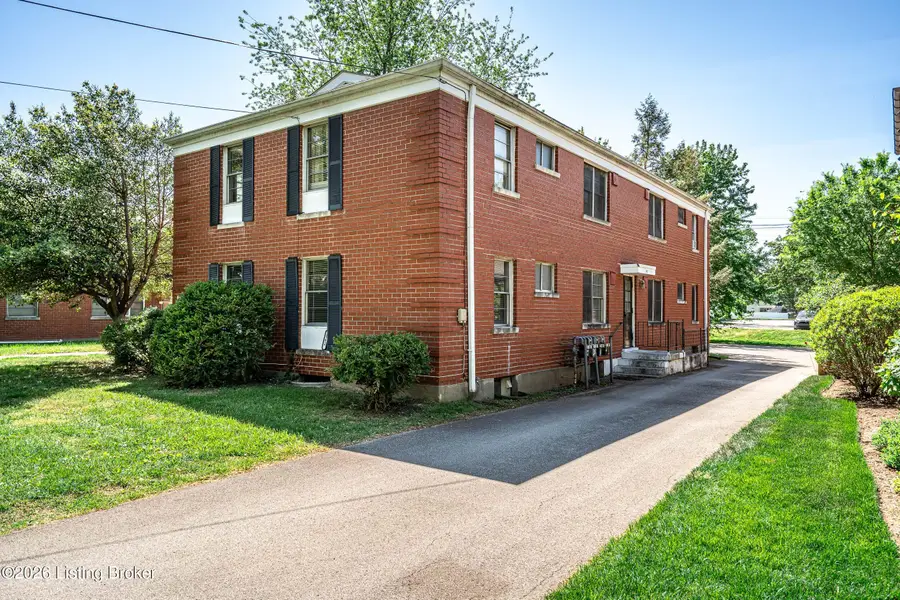 162 Thierman Ln, Louisville, KY 40207 - #3