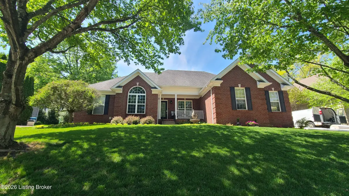 4214 Woodmont Park Ln, Louisville, KY 40245 - #1