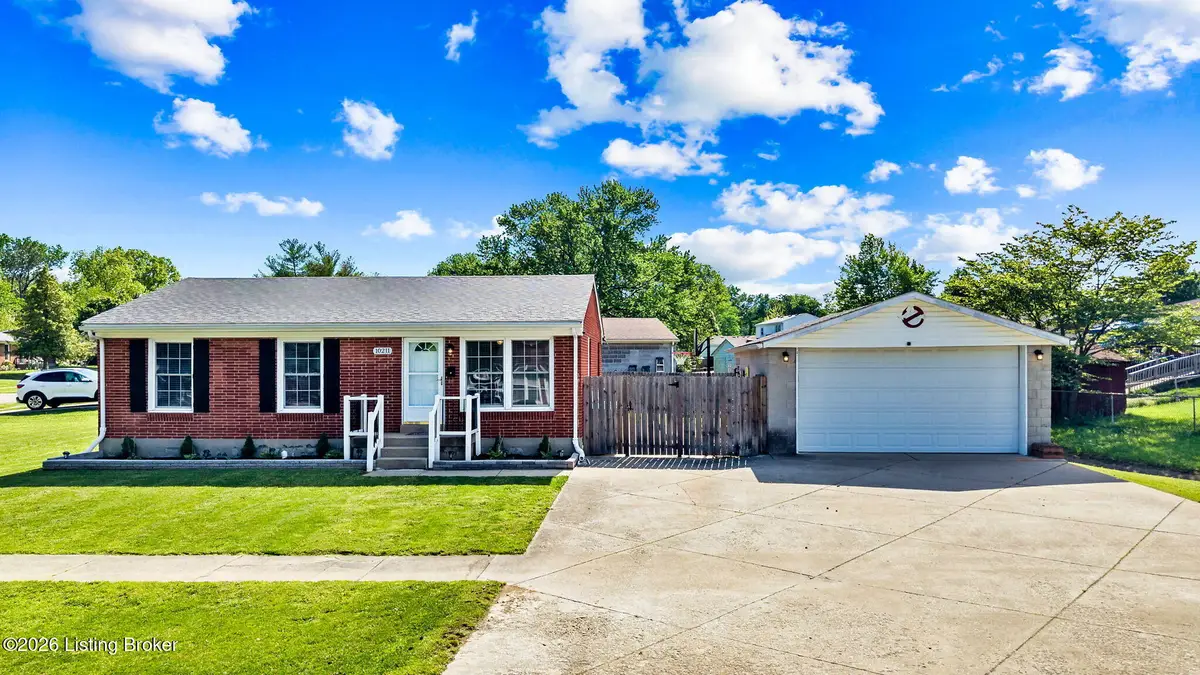 10211 Caven Ave, Louisville, KY 40229 - #1