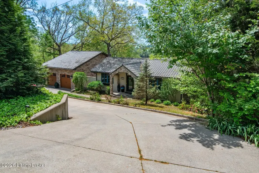 3987 Doe Valley Pkwy, Brandenburg, KY 40108 - #3