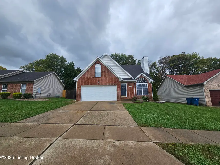 223 Woodfield Cir, Shelbyville, KY 40065 - #2