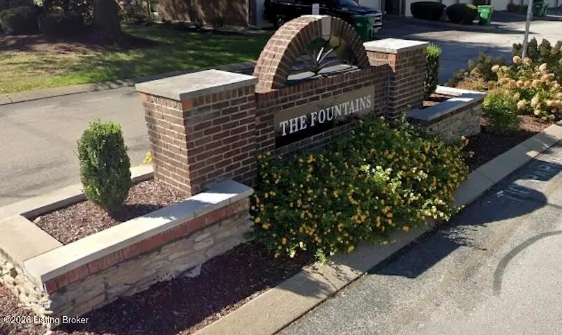 8337 Grand Trevi Dr, Louisville, KY 40228 - #1