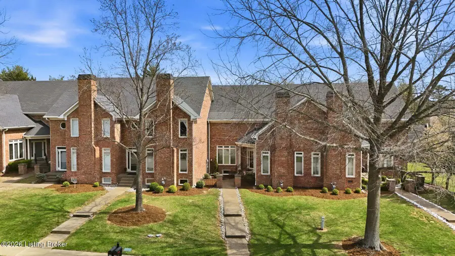 7922 Grenoble Ln, Prospect, KY 40059 - #2