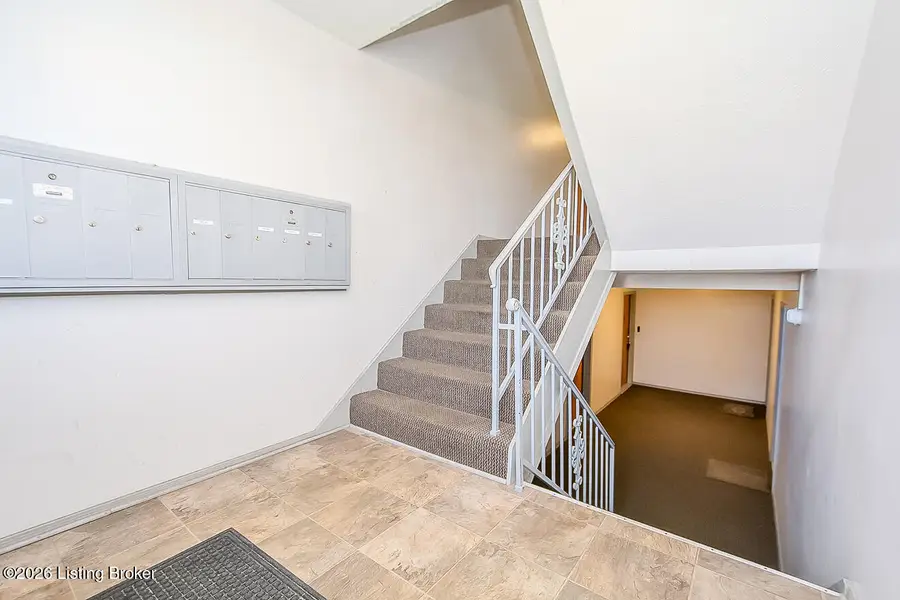 9610 Westport Rd #APT 3, Louisville, KY 40241 - #3