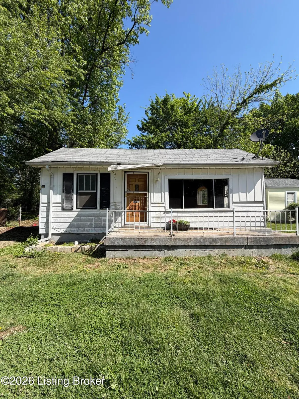 2321 Landrum Ave, Louisville, KY 40216 - #1