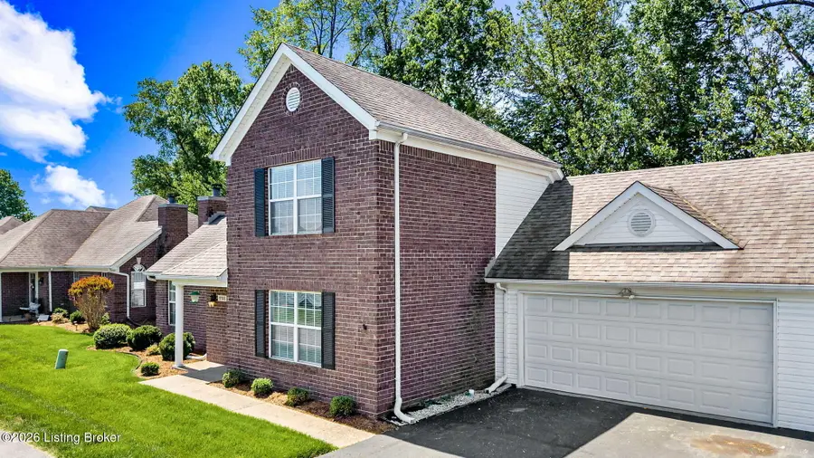 1708 Eagle Nest Way, Lyndon, KY 40222 - #2