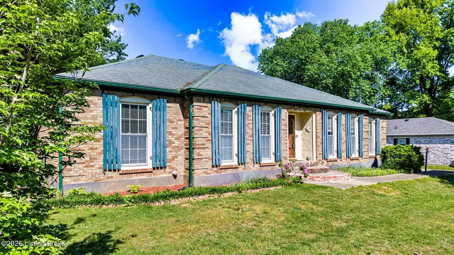 4908 Jerry Dr, Shepherdsville, KY 40165 - #2