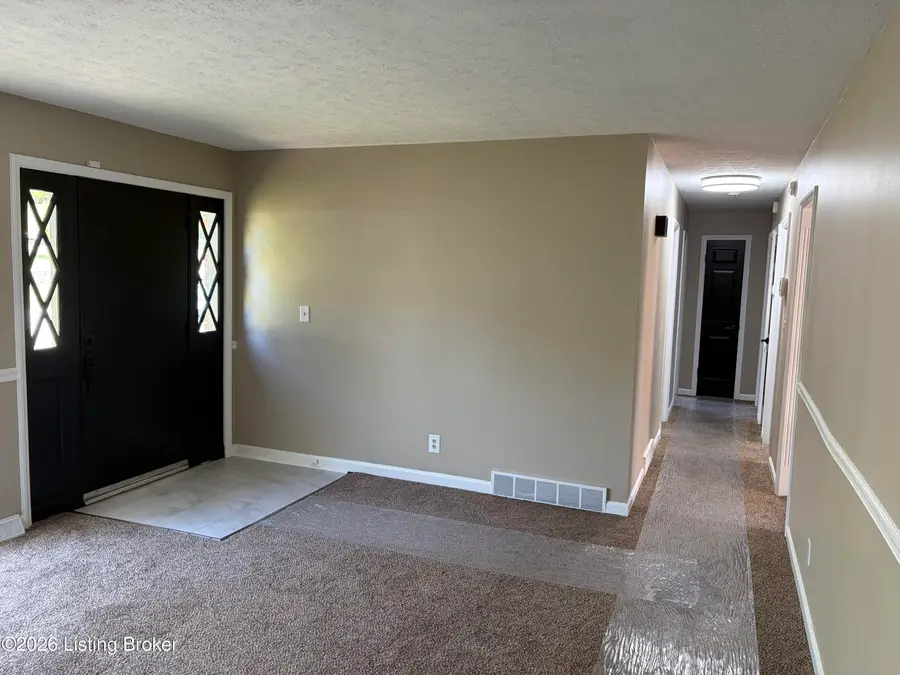 2402 High Pine Dr, Louisville, KY 40214 - #3