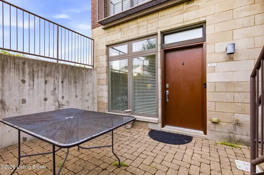 409 Hancock Green Pl, Louisville, KY 40202 - #3