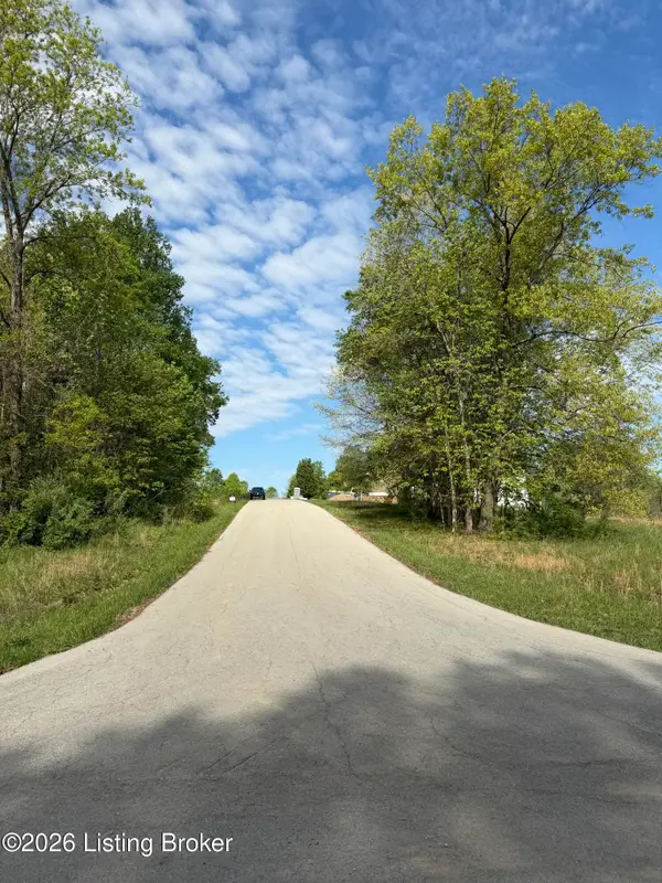 13 Pleasant View Ct, Shepherdsville, KY 40165