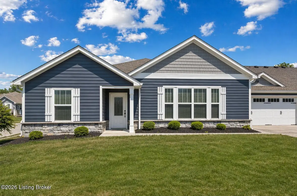 5022 Woodridge Lake Blvd, Louisville, KY 40272 - #1