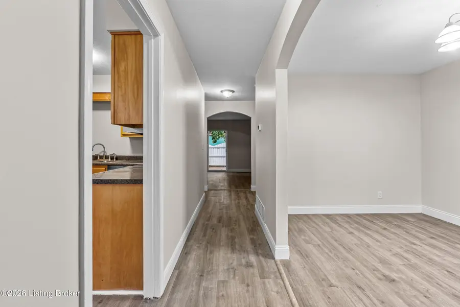 602 La Fontenay Ct, Louisville, KY 40223 - #3