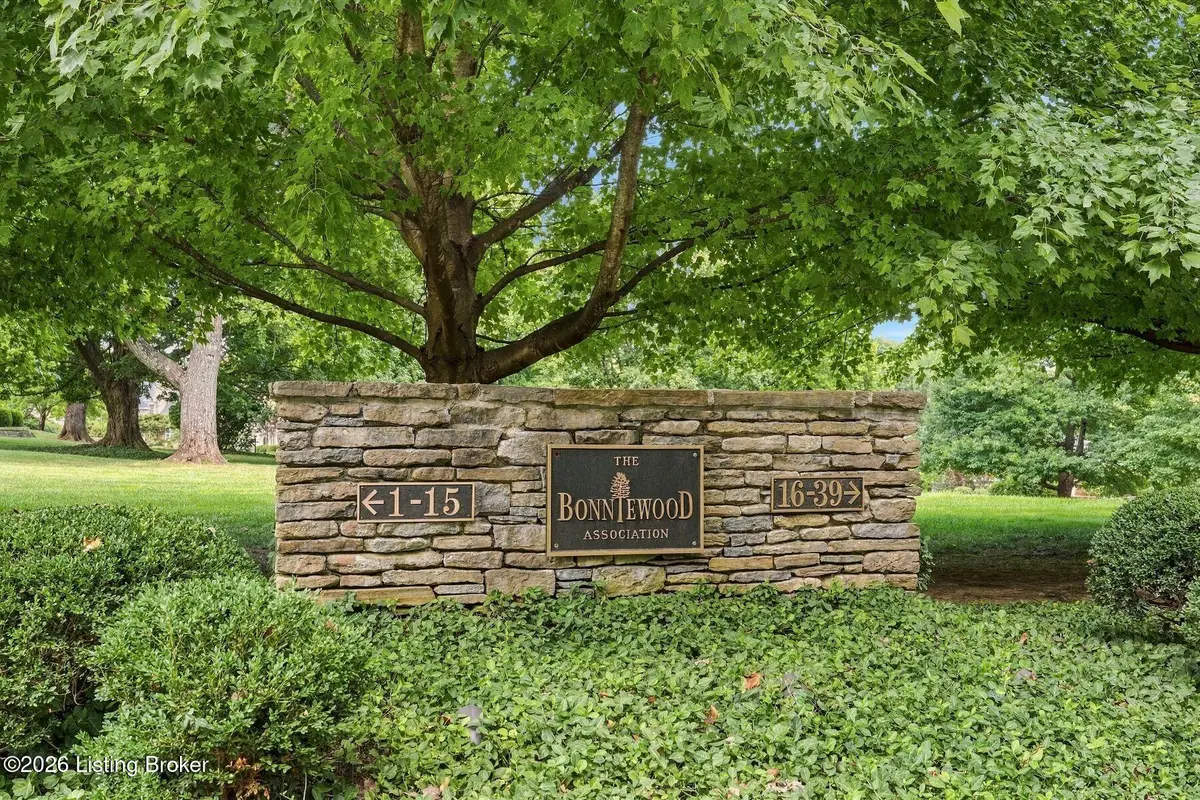 37 Brownsboro Hill Rd, Louisville, KY 40207 - #1