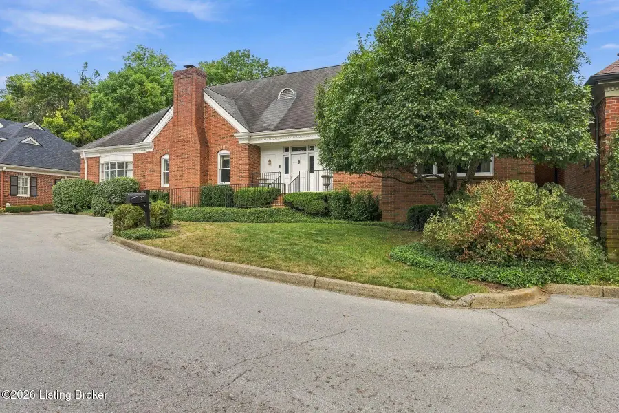 37 Brownsboro Hill Rd, Louisville, KY 40207 - #2