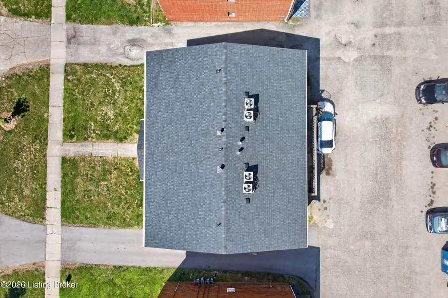 4411 Newport Rd, Louisville, KY 40218 - #3