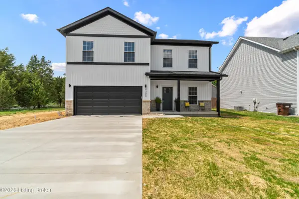 9300 River Trail Dr, Louisville, KY 40229