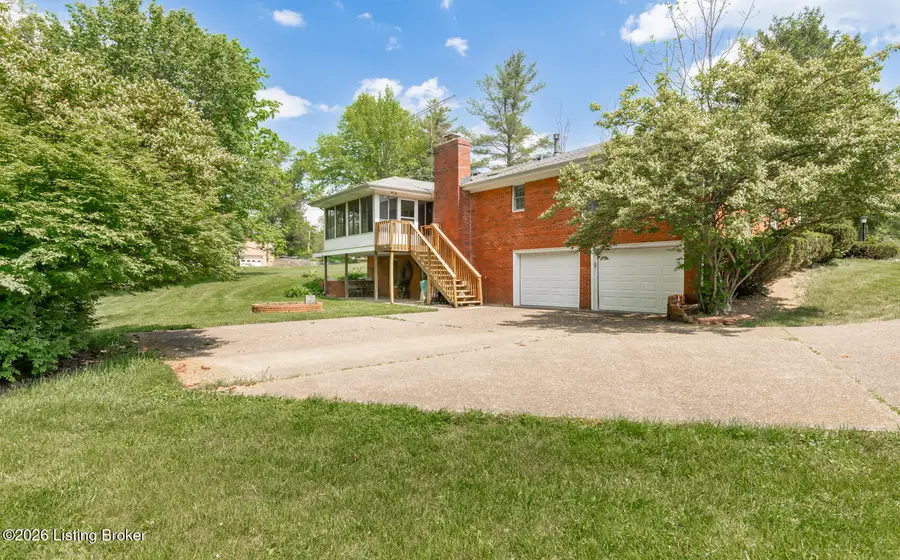 4110 Suwanee Dr, La Grange, KY 40031 - #3