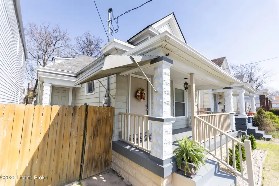 417 Gwendolyn St, Louisville, KY 40203 - #2