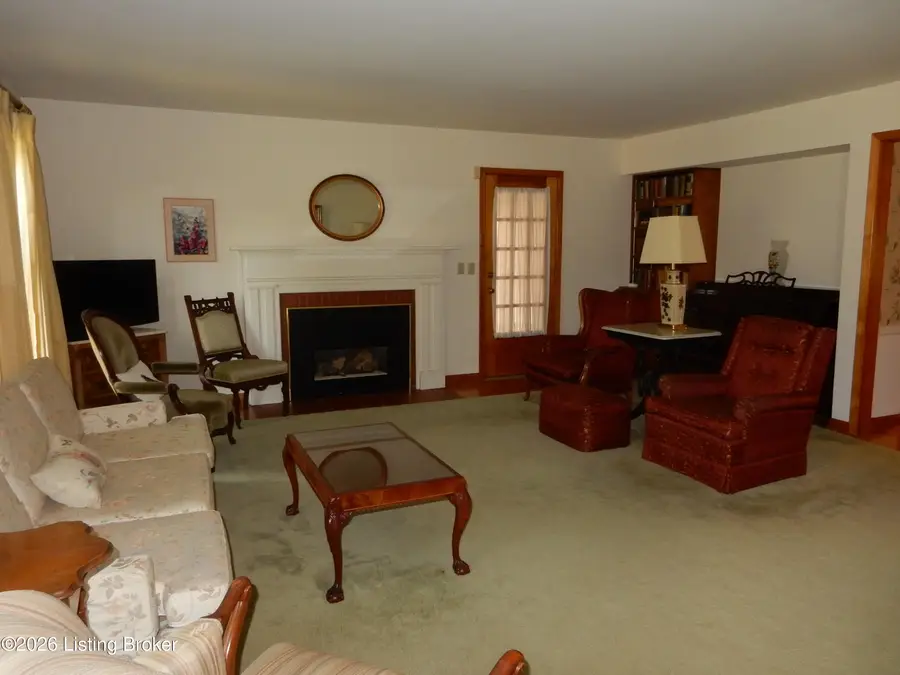 283 Tollview Dr, Shepherdsville, KY 40165 - #2