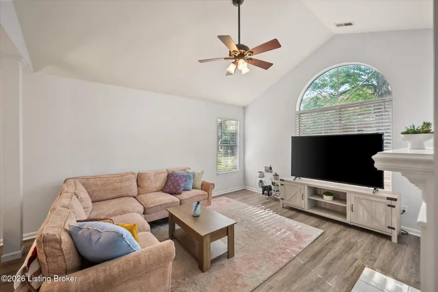 135 Magnolia Ave, La Grange, KY 40031 - #2