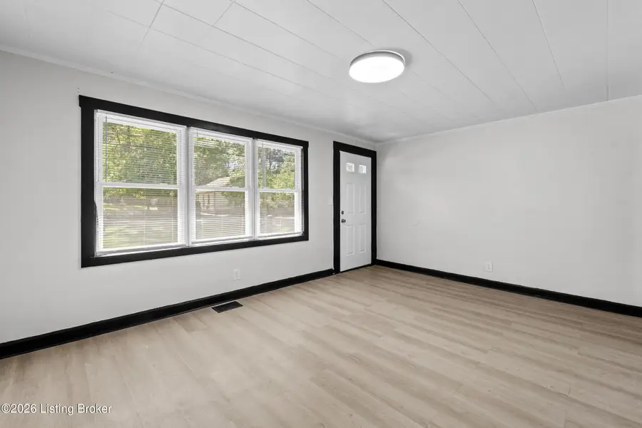 2609 Thomas Ave, Louisville, KY 40216 - #3